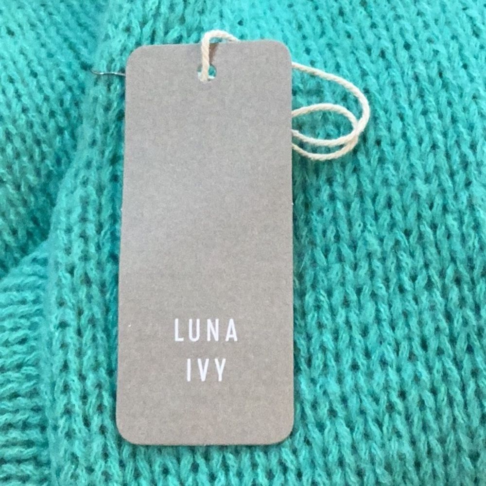 NWT Luna Ivy Chunky Green Strawberry 🍓 Cardigan Size M - Picture 14 of 15